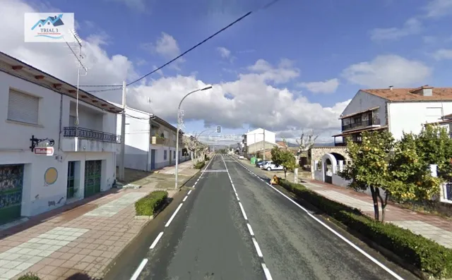 Venta edificio en Perales del Puerto (Cáceres)