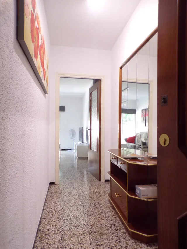 PISO EN ALQUILER DE CUATRO DORMITORIOS SEMIAMUEBLADO - foto 5