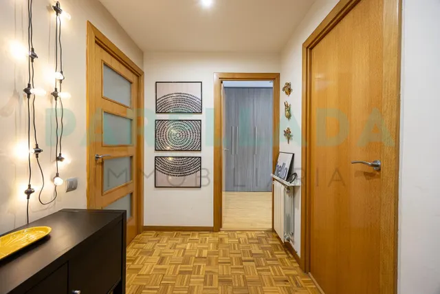 Ático exclusivo con dos terrazas y vistas al mar en el centro de Badalona — 31