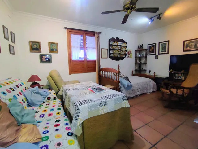 Casa con garaje en la corredera, cordoba — 6