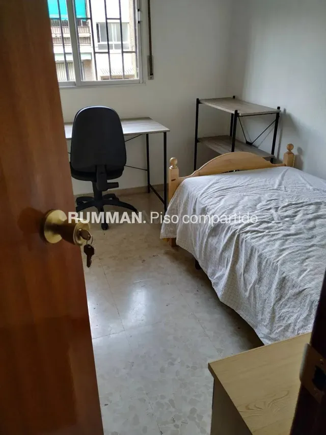 EST / Piso de CUATRO Dormitorios en Beiro - foto 5