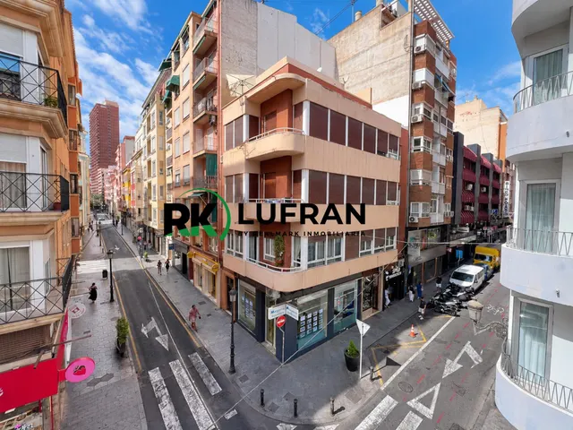 Piso a la venta en Alicante centro — 28