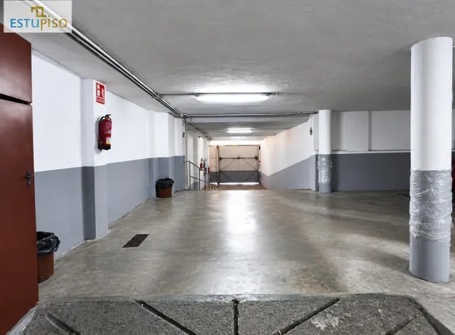 BUENA PLAZA DE GARAJE EN AVENIDA JUDIMENDI — 6