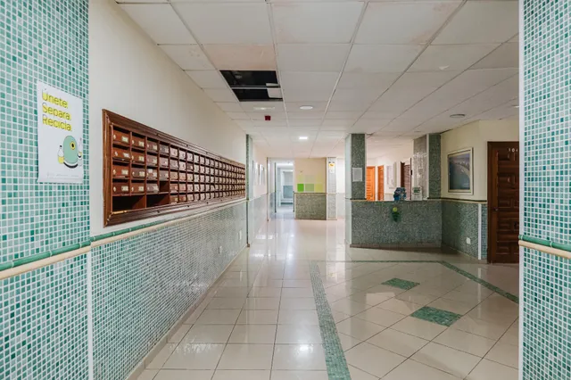 Apartamento reformado y a estrenar con salida directa a Pase de Las Canteras - listo para entrar a vivir — 24
