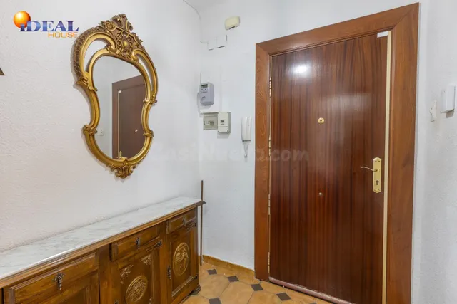 Piso amplio de tres dormitorios en ribera del genil-camino de ronda — 3