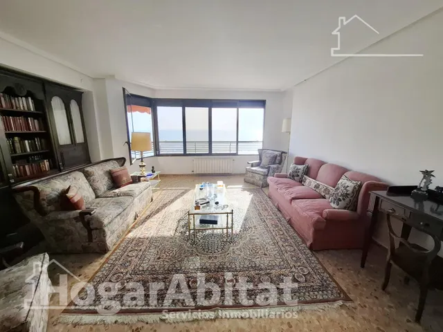 ¡ESPECTACULAR VISTAS AL MAR! MUY AMPLIO CON GARAJE OPCIONAL JUNTO AL MAR — 12