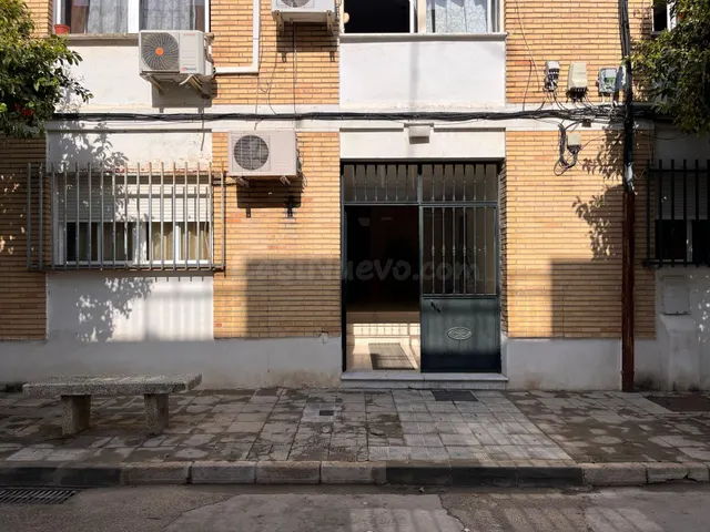 VENTA DE PISO EN LAS CABEZAS DE SAN JUAN (SEVILLA) - foto 2