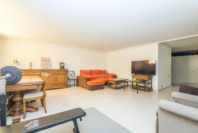 AMPLIO DUPLEX EN CAMPO DE GOLF — 23