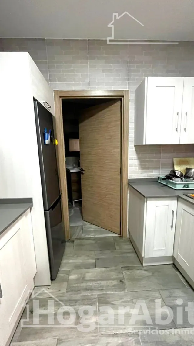 Amplitud y aire libre en esta espaciosa casa de pueblo reformada con patio privado y gran terraza — 10
