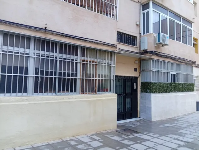 VENTA DE PISO EN ALMERÍA (ALMERÍA) - foto 4