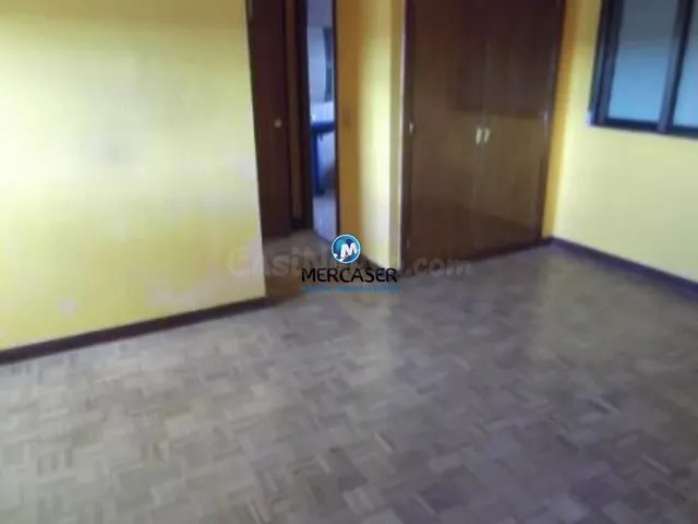 Conjunto de dos pisos en venta en c. abogados de atocha, 1,  - foto 4