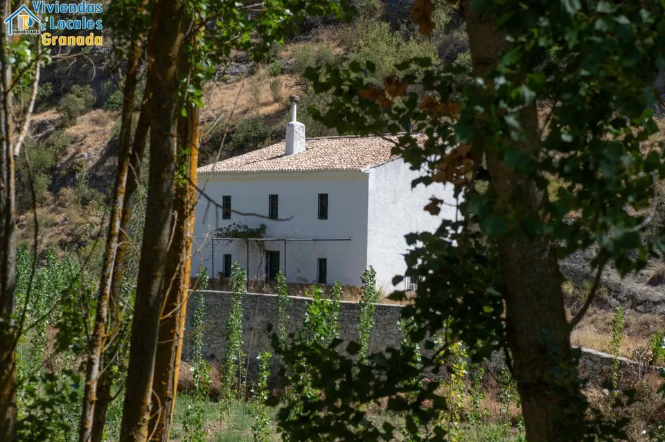 Monumento Natural con Casa y Chiringuito