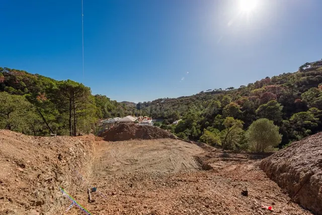Parcela exclusiva 2870m2 Monte Mayor Benahavís — 2