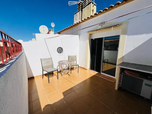 Chalet adosado de 3 dormitorios con garaje y piscina comunitaria en Playa Flamenca — 21