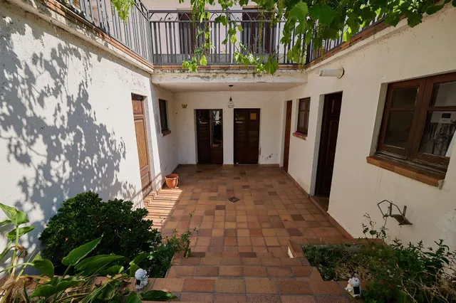Encantadora finca cantonera al centre de Sentmenat — 10
