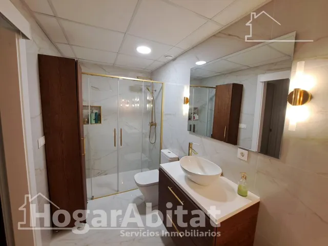 Seminuevo con terraza, piscina, trastero y garaje — 20