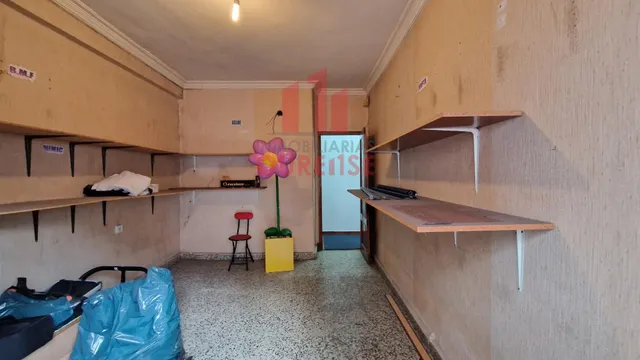 LOTE COMPUESTO POR LOCAL COMERCIAL Y VIVIENDA — 15