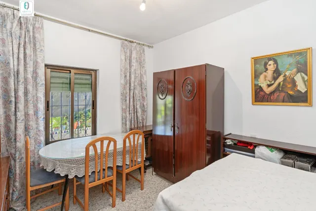 CASA CON TERRENO EN PLENO CENTRO DE ALBOLOTE — 13