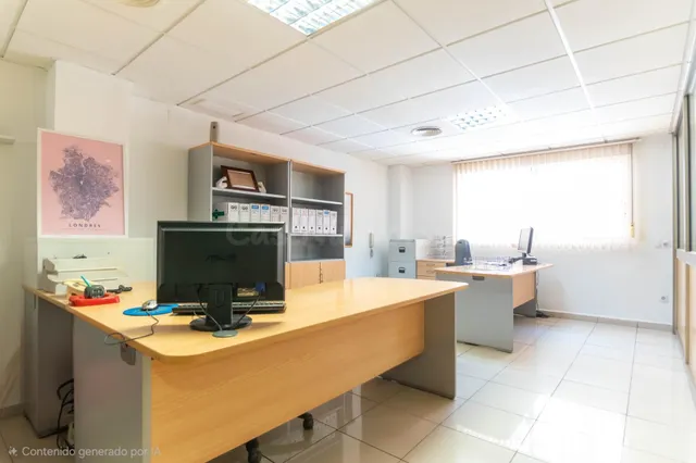 ¡GRAN OPORTUNIDAD DE INVERSIÓN EN ALICANTE!   ✨ Local de gran superficie con potencial para proyecto residencial — 4