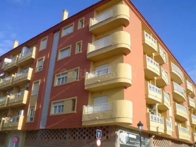 SE VENDEN DOS PLAZAS DE GARAJE EN SÓTANO-EN PLENO NÚCLEO URB