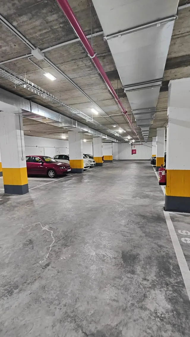 Garaje 15m² en alquiler - Vial Norte — 7