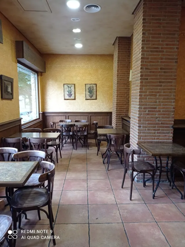 Local comercial 139m² en venta - Trobajo del camino — 12