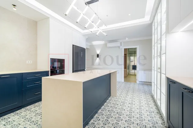 Espectacular piso reformado de 200m2 en la dreta de l´eixample — 12