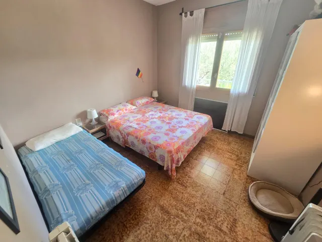 Venta chalet en la llacuna zona urb. la piscina con jardín, garaje y vistas!! — 28