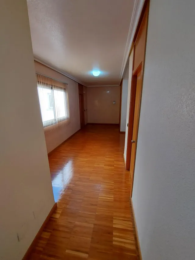 SE VENDE O ALQUILA LOCAL DE OFICINAS Y DESPACHOS EN BENIAJAN — 12