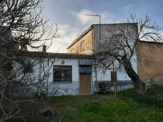 Casa con huerto de 1500 metros en Torremocha - foto 2