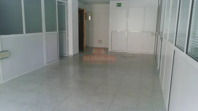 SE ALQUILA ENTREPLANTA PARA OFICINAS DE 80 mts — 6