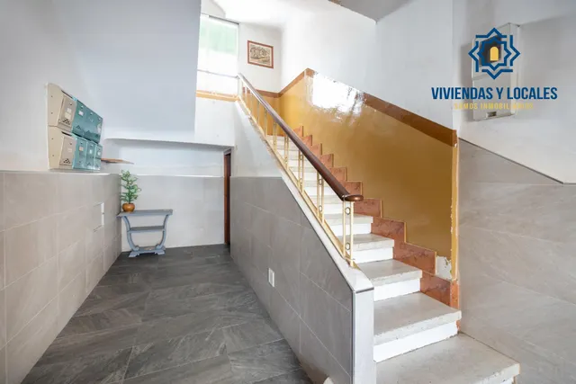 Piso reformado en zona Zaidin — 32