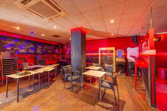 Local comercial 124m² en venta - Centro — 3