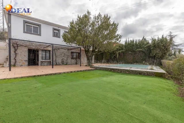 ESPECTACULAR CASA CON LICENCIA TURISTICA EN HUETOR SANTILLAN - foto 3