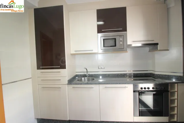 APARTAMENTO EN EL CENTRO DE LUGO, PRAZA DA SOIDADE - foto 5