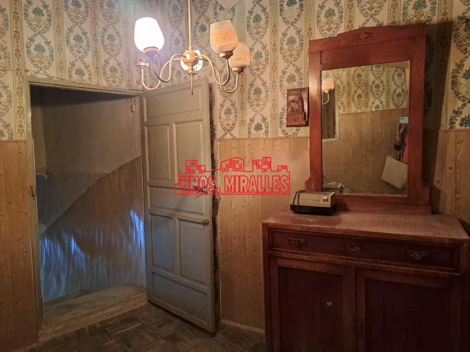 INTERESANTE CASA PARA REFORMAR EN ASPE