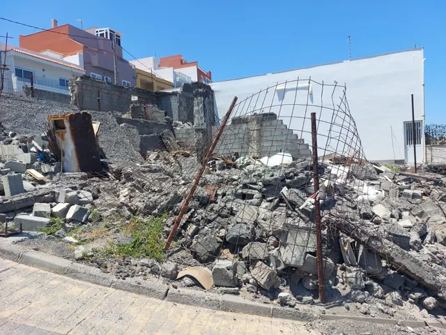ÚLTIMO SOLAR URBANO EN PRIMERA LÍNEA DE MAR EN PUNTA PRIETA - foto 5