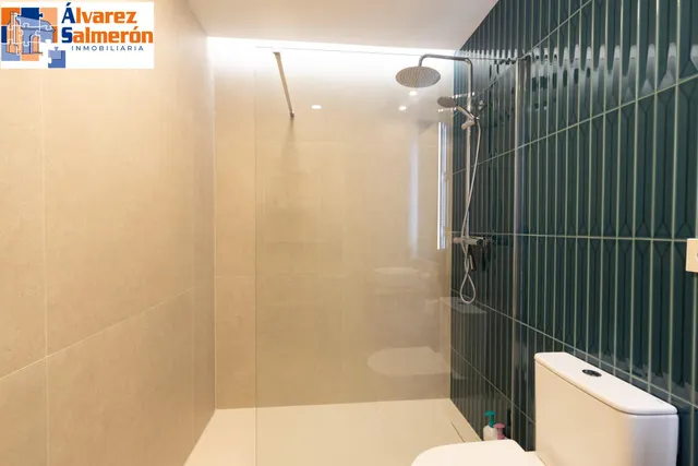 ¡exclusivo apartamento en primera linea de playa con reforma integral de alta gama! — 22