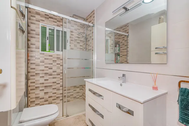 Elegante Piso en la Exclusiva Zona Iliberis de Atarfe — 19