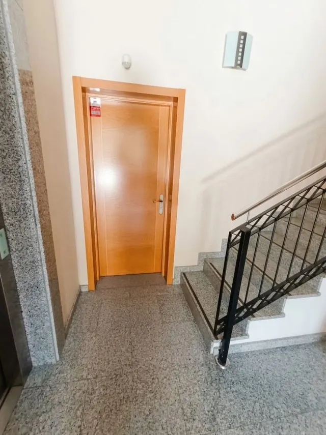 Local comercial en venta en Ronda Norte (Badajoz) – 94 m2, 2 escaparates y 3 m de fachada — 12