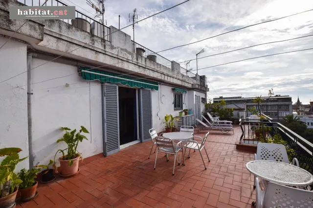¡¡ÁTICO REFORMADO EN SITGES - ZONA POBLE SEC!! — 2