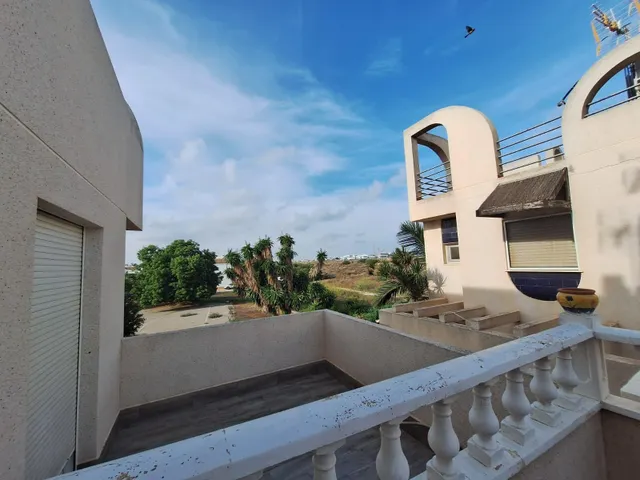Amplio Quad en Torrevieja, Ideal para Reformar - €209,900 — 20