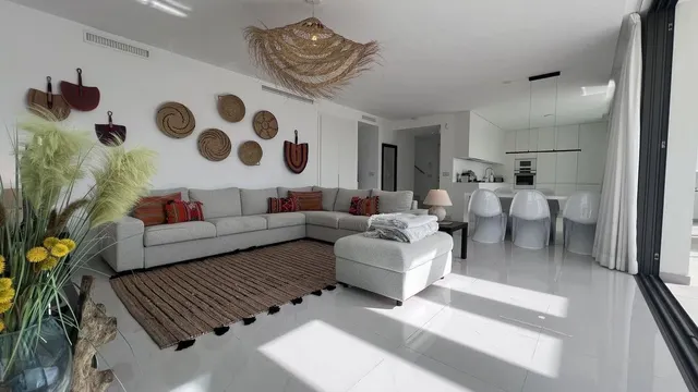 Ático 3 habitaciones 134m² en venta - Zona Las Mesas - foto 2