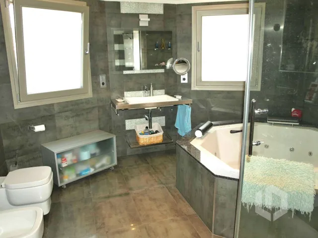 Chalet de lujo y dos adosados individuales. Oferta Única! — 23