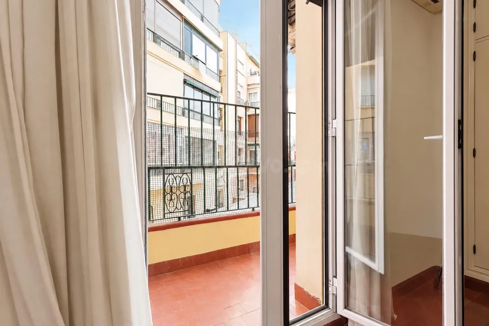 Piso en Calle Alcalá. A Reformar