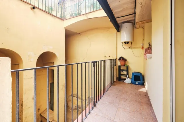 Amplio piso de 3 dormitorios con balcón junto a Plaza del Pe - foto 4