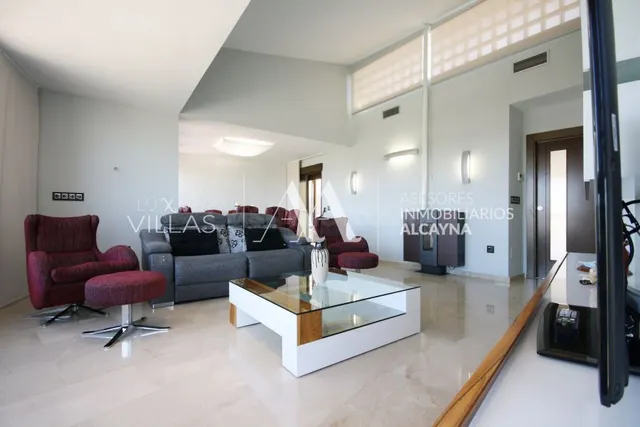 VILLA DE LUJO EN LA ALCAYNA - foto 5