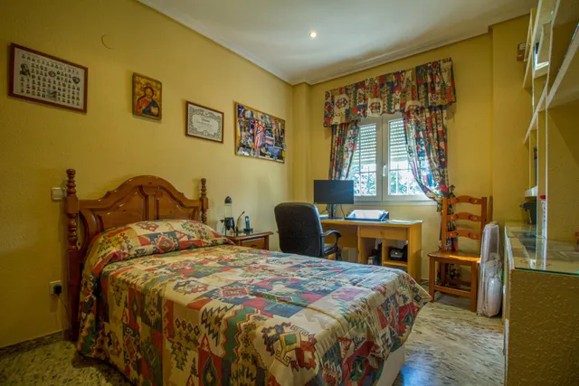 CHALET INDEPENDIENTE JUNTO AL VIEJO VIVERO EN BADAJOZ — 21