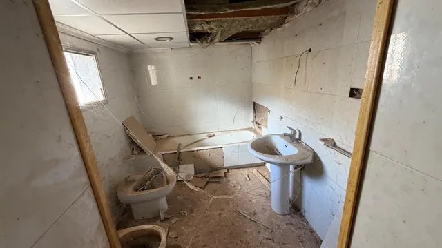 Venta de casa de campo con terreno en Baños y Mendigo. — 8