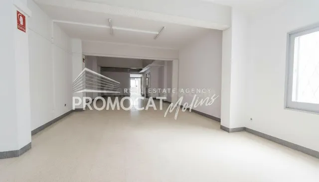 Local comercial en venta – Calle Sever Ochoa, Esplugues de L